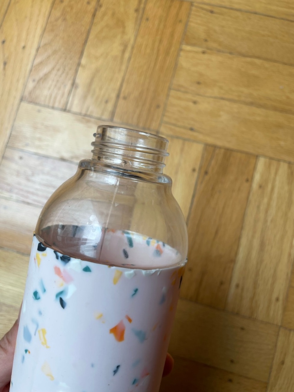 W&P Porter Terrazzo Blush Glass Water Bottle NIB 20 oz - Picture 4 of 5